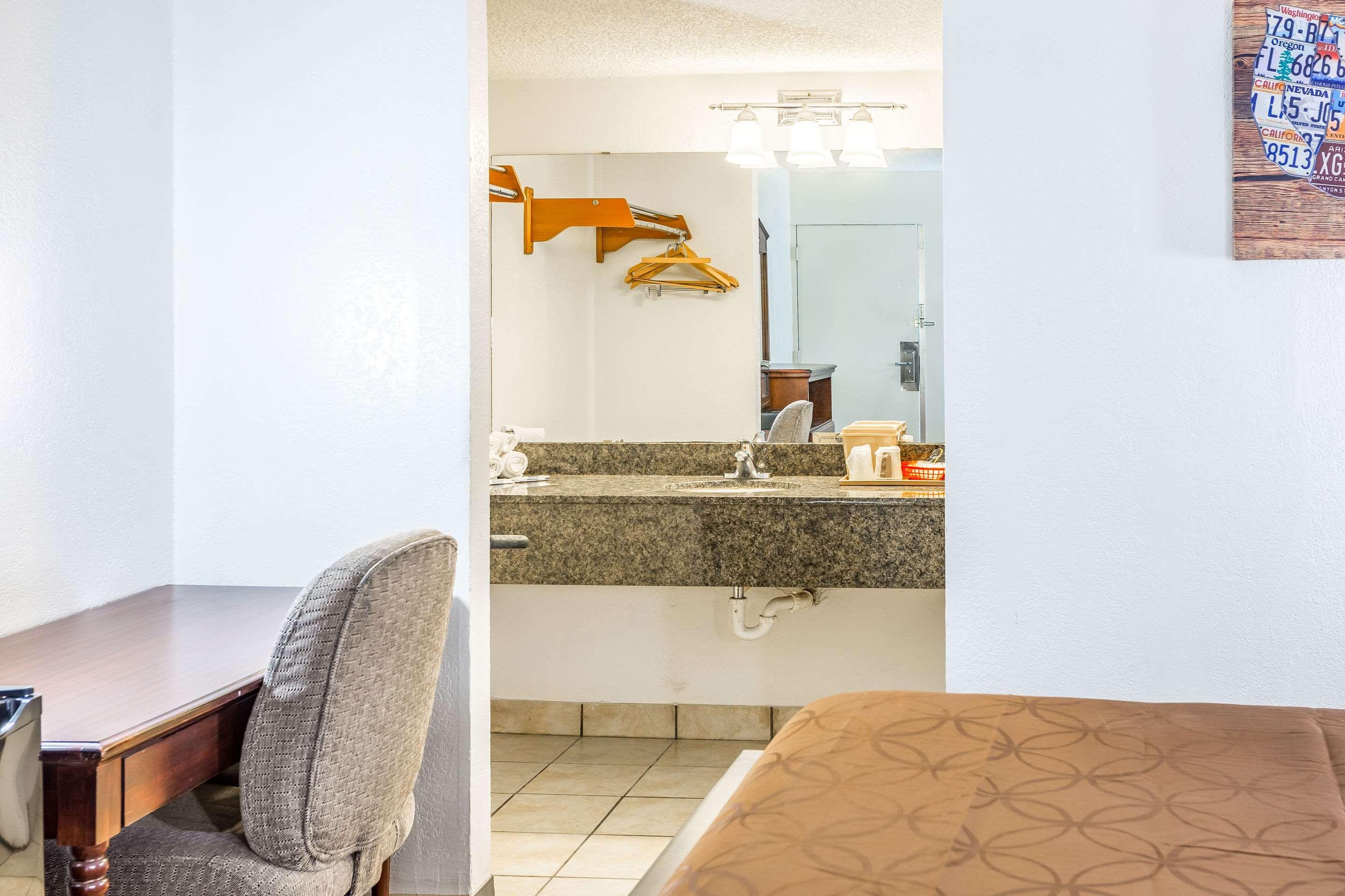 Econo Lodge Дурант Екстер'єр фото